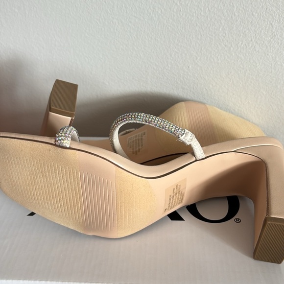 NWT XOXO Folee Dress Sandal - Picture 6 of 7